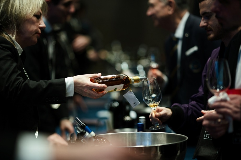 Perugia ospita “Esperienze di Vitae del Centro Italia”: vini, degustazioni e premi 12 Perugia ospita “Esperienze di Vitae del Centro Italia”: vini, degustazioni e premi 11