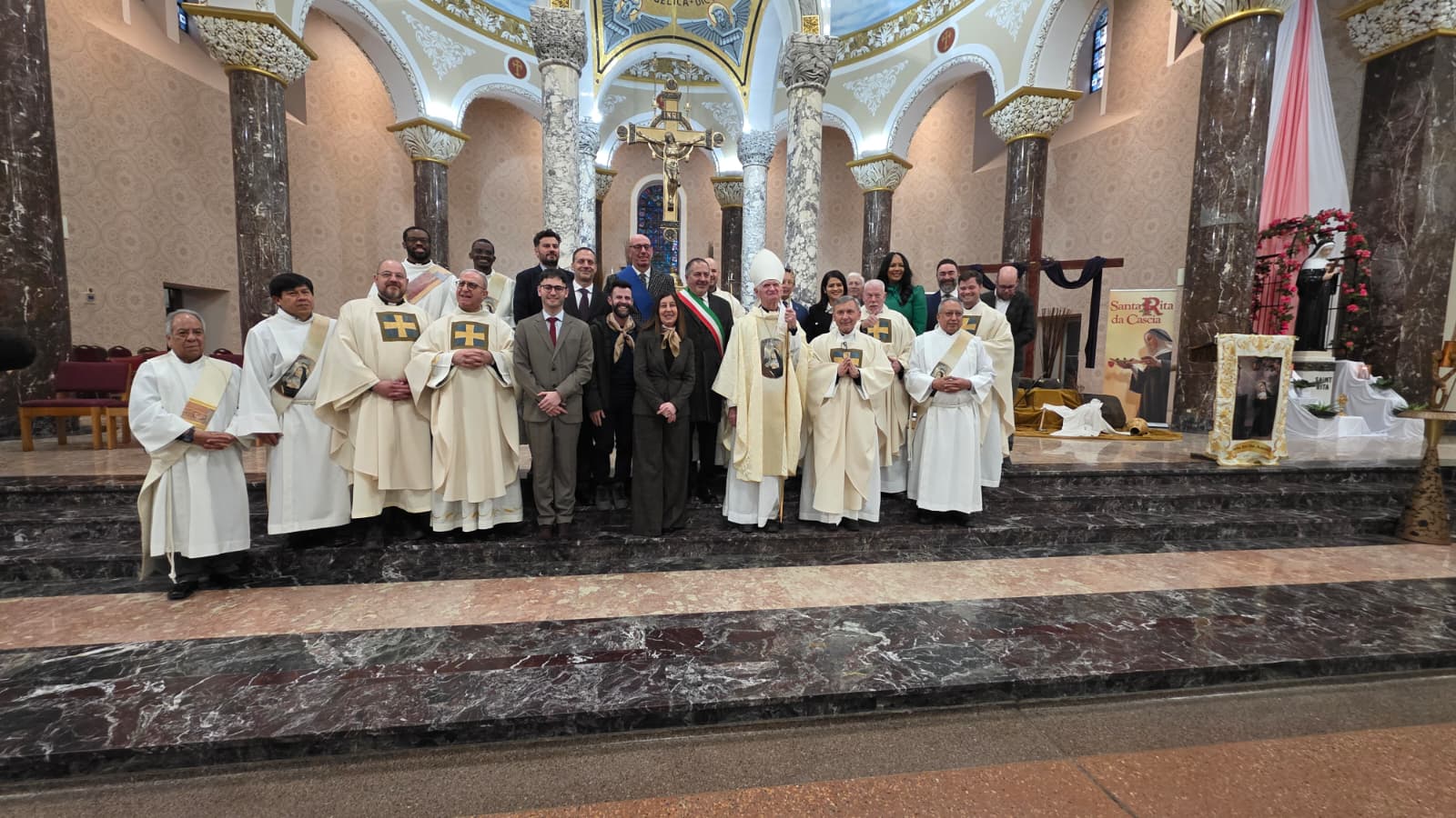 Chicago accende la Fiaccola della Pace e del Perdono in onore di Santa Rita 10 Chicago accende la Fiaccola della Pace e del Perdono in onore di Santa Rita 9