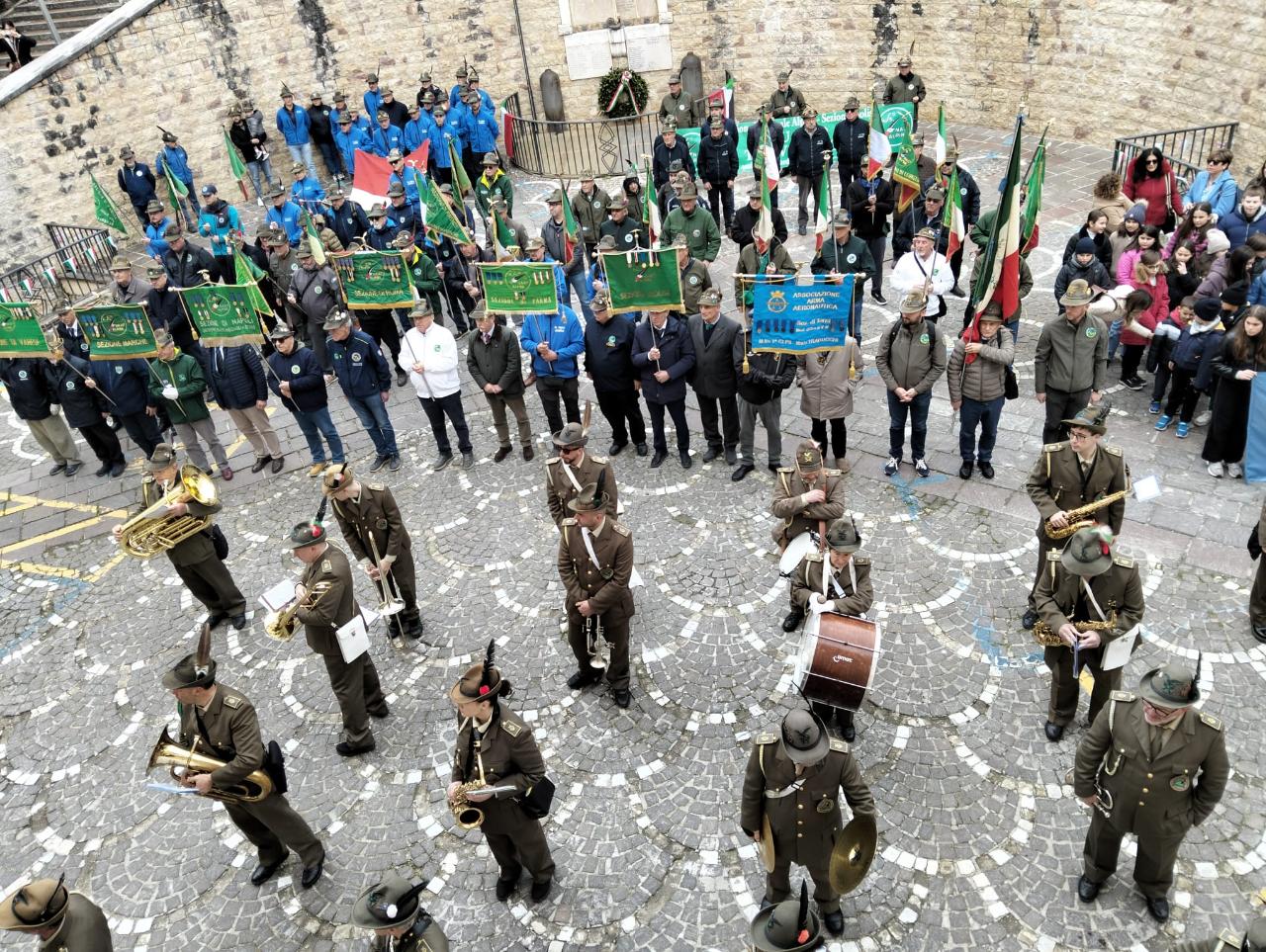 Cascia celebra gli Alpini e la memoria di Novenio Bucchi nel centenario della Medaglia d’Oro 16 Cascia celebra gli Alpini e la memoria di Novenio Bucchi nel centenario della Medaglia d’Oro 15