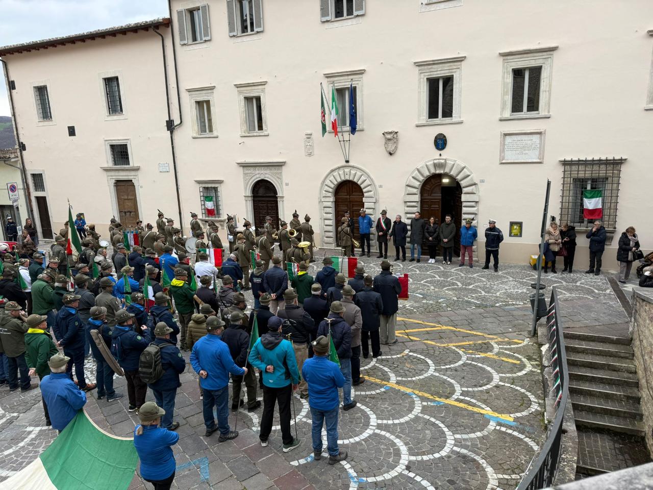 Cascia celebra gli Alpini e la memoria di Novenio Bucchi nel centenario della Medaglia d’Oro 22 Cascia celebra gli Alpini e la memoria di Novenio Bucchi nel centenario della Medaglia d’Oro 21