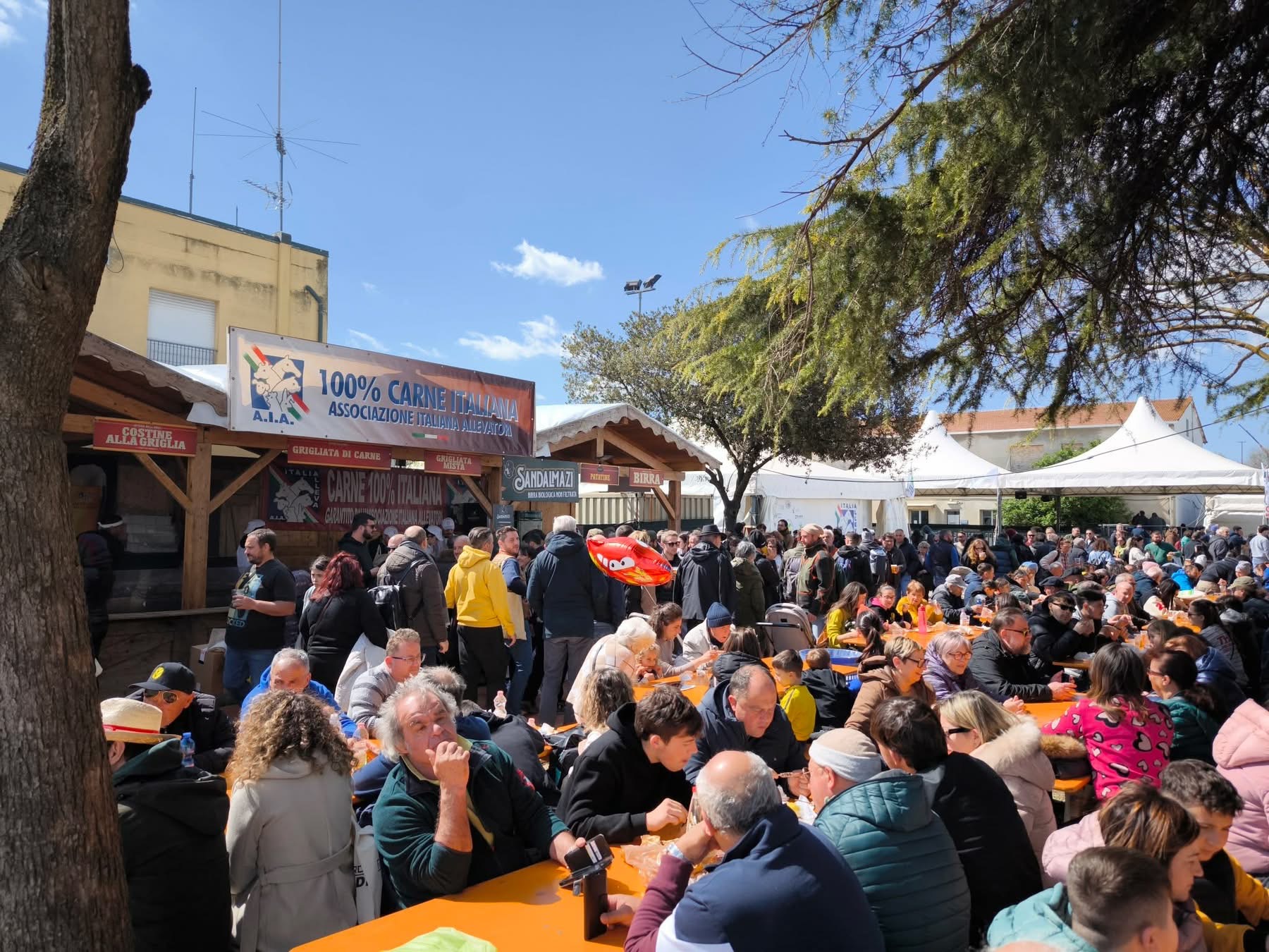 Agriumbria casa dell'agricoltura italiana. Successo confermato nonostante un meteo invernale, soprattutto il venerdì (foto) 48 Agriumbria casa dell'agricoltura italiana. Successo confermato nonostante un meteo invernale, soprattutto il venerdì (foto) 47