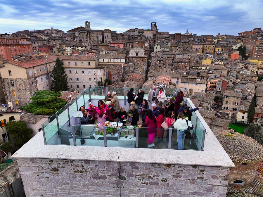 Via dei Priori sempre più viva: le opere realizzate per scorsa la Giornata della Donna 4 Via dei Priori sempre più viva: le opere realizzate per scorsa la Giornata della Donna 3