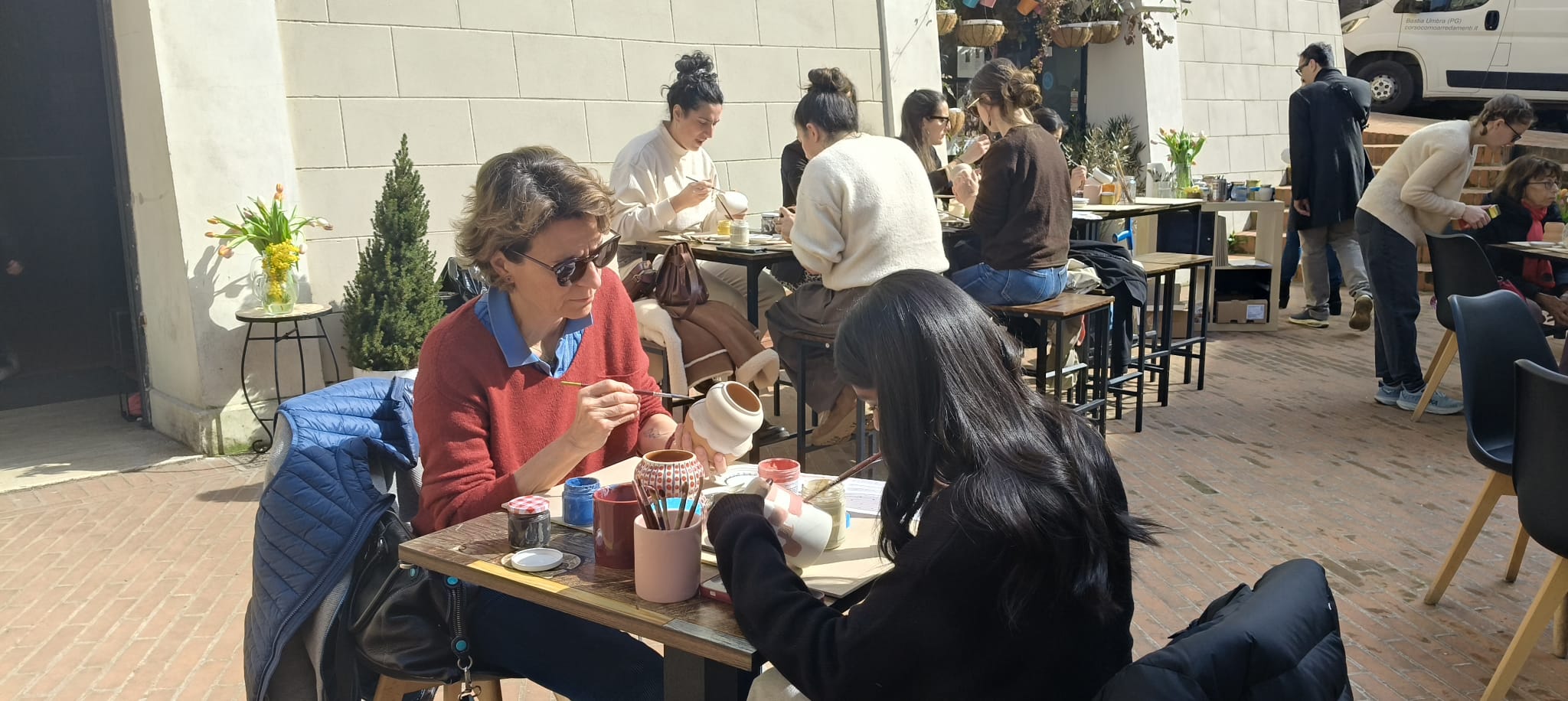 Via dei Priori sempre più viva: le opere realizzate per scorsa la Giornata della Donna 44 Via dei Priori sempre più viva: le opere realizzate per scorsa la Giornata della Donna 43