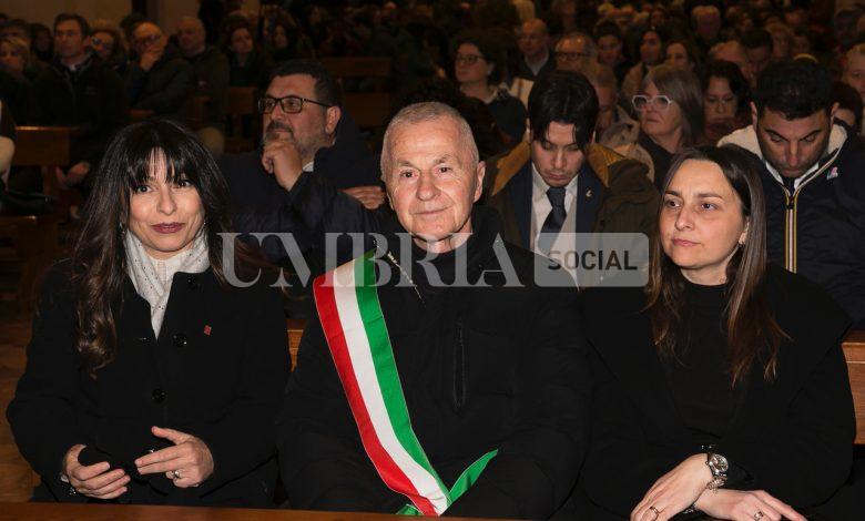Pasqua 2026, gli auguri della presidente dell’Umbria Stefania Proietti: “Siamo costruttori di pace” 2 Pasqua 2026, gli auguri della presidente dell’Umbria Stefania Proietti: “Siamo costruttori di pace” 1
