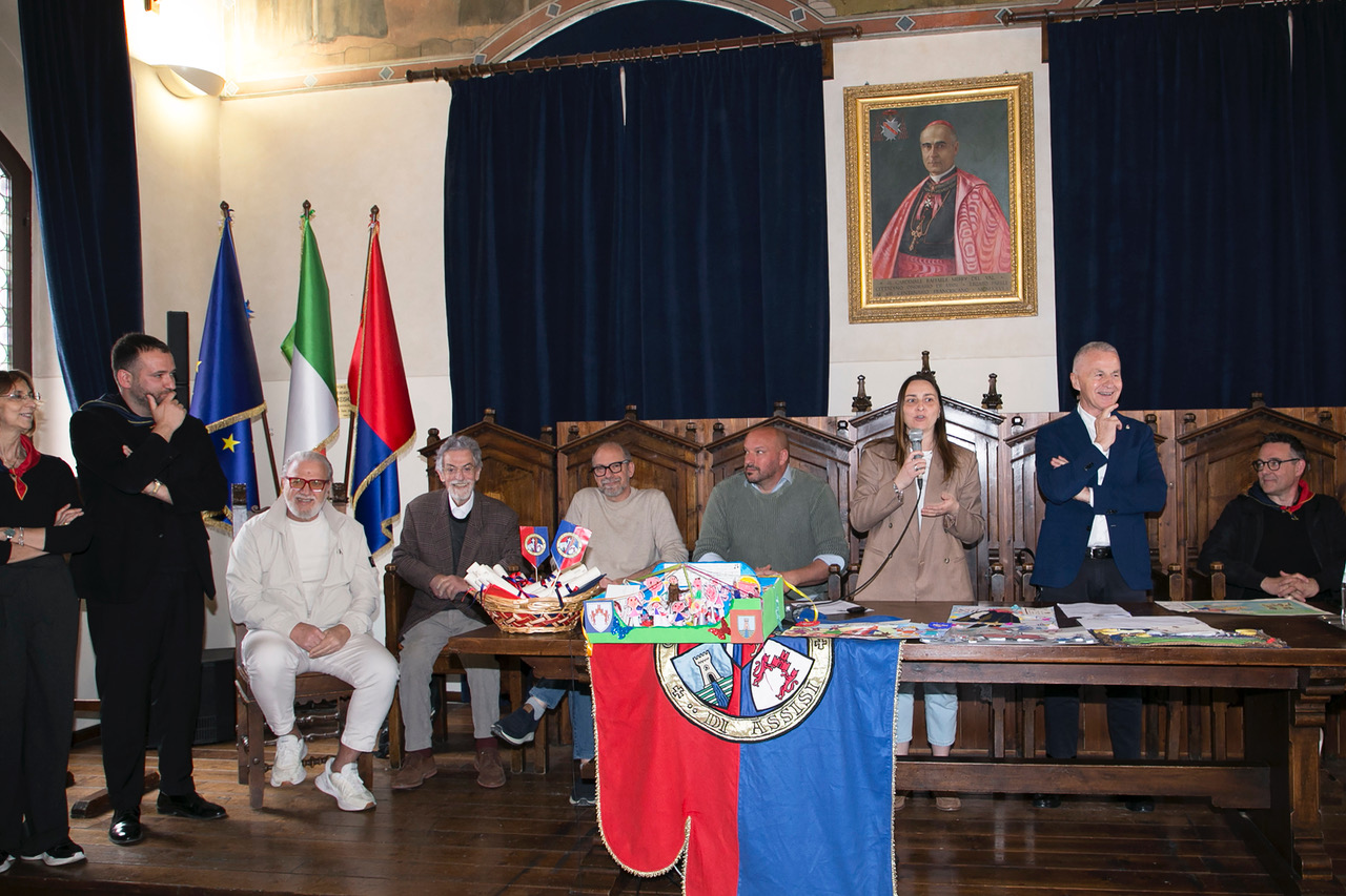 Calendimaggio e Premio Lampone 2026, trionfano le scuole: ad Assisi premiata la creatività dei più giovani (foto) 23