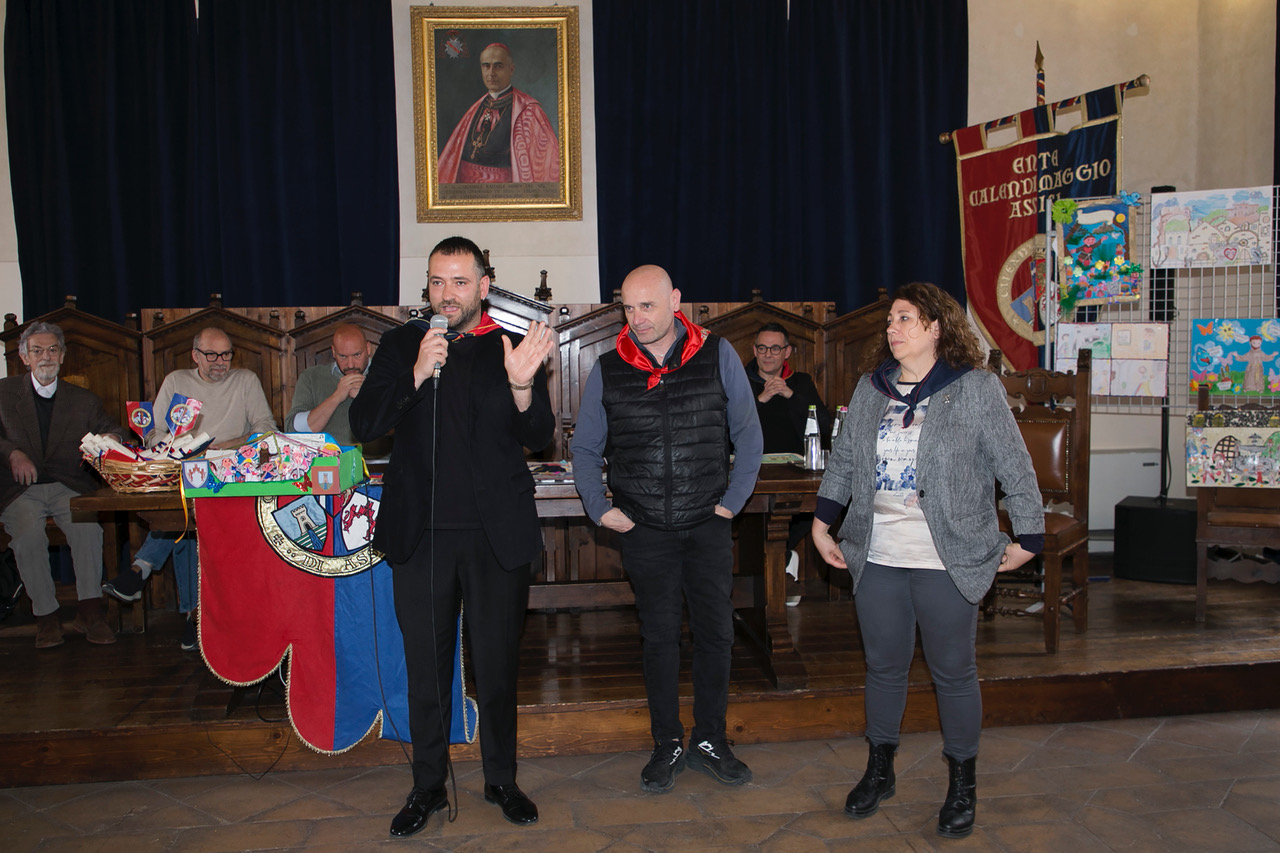 Calendimaggio e Premio Lampone 2026, trionfano le scuole: ad Assisi premiata la creatività dei più giovani (foto) 25
