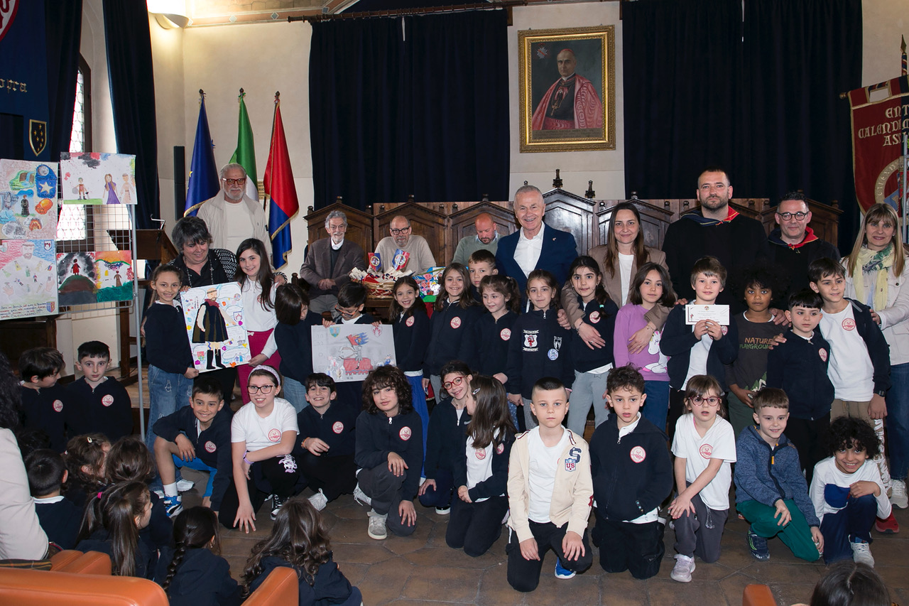 Calendimaggio e Premio Lampone 2026, trionfano le scuole: ad Assisi premiata la creatività dei più giovani (foto) 47