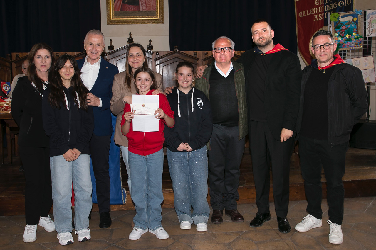 Calendimaggio e Premio Lampone 2026, trionfano le scuole: ad Assisi premiata la creatività dei più giovani (foto) 53