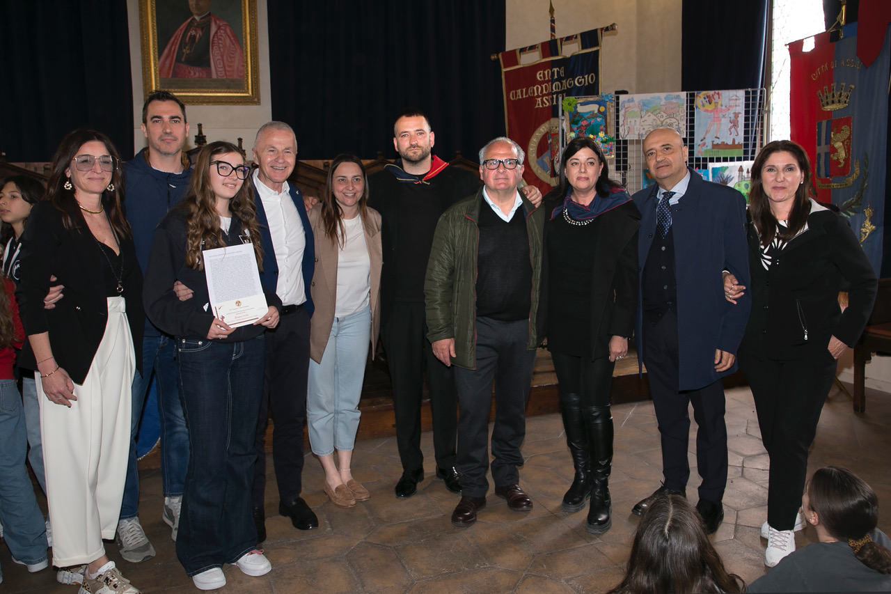 Calendimaggio e Premio Lampone 2026, trionfano le scuole: ad Assisi premiata la creatività dei più giovani (foto) 61