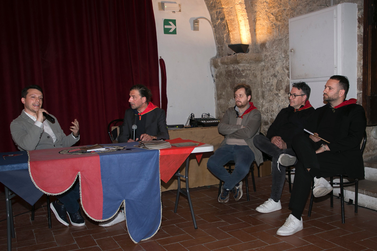 Ascanio Celestini, Maurizio Sacquegna e Umberto Longo i giurati del Calendimaggio 2026 (foto) 19