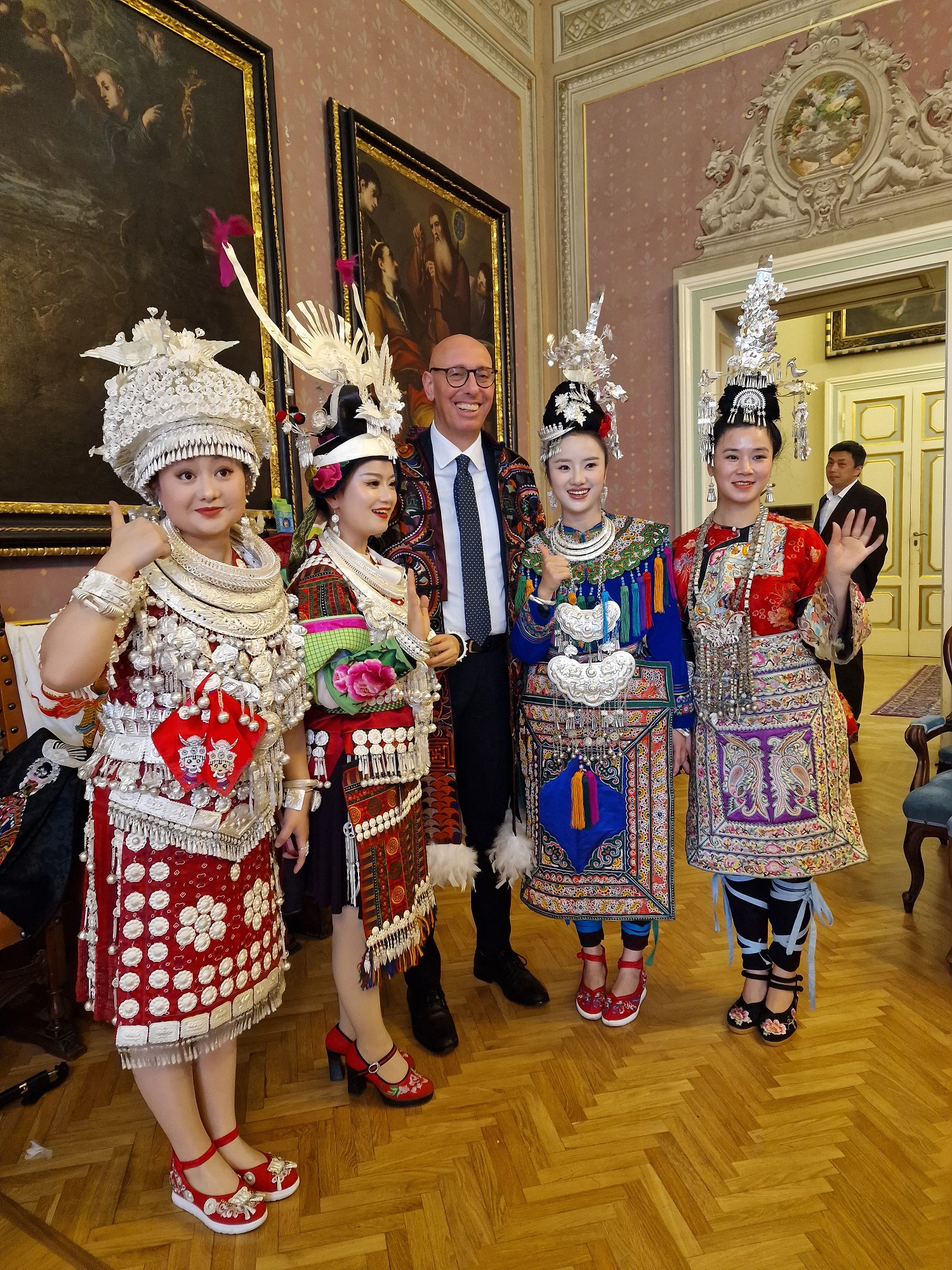 Perugia, dialogo Italia-Cina sulla ceramica: firmati quattro accordi di cooperazione 8 Perugia, dialogo Italia-Cina sulla ceramica: firmati quattro accordi di cooperazione 7