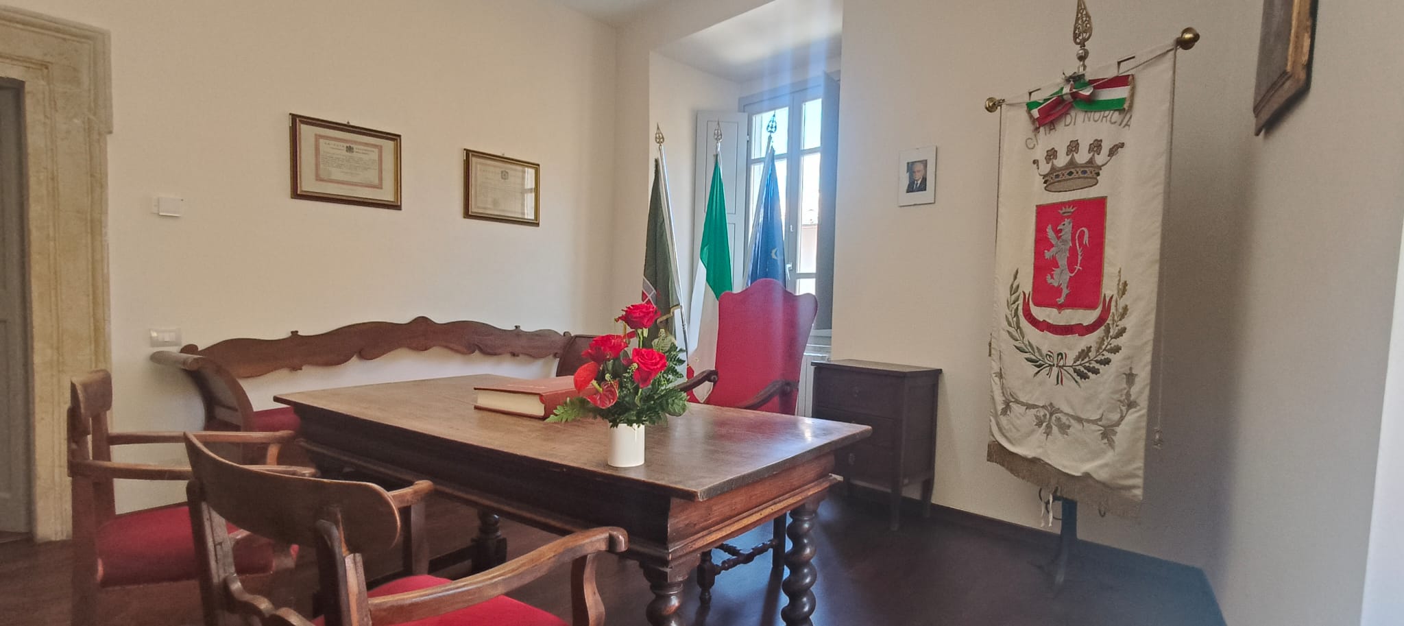 Norcia, riapre il Palazzo Comunale: simbolo della ricostruzione post sisma 4 Norcia, riapre il Palazzo Comunale: simbolo della ricostruzione post sisma 3