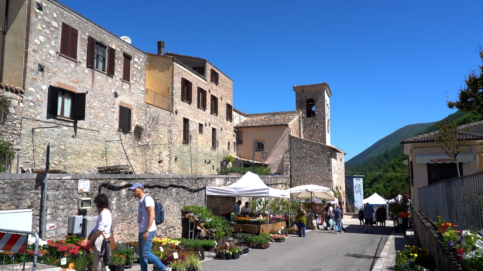 Sant’Anatolia di Narco, torna “Primavera in Valnerina” tra fiori, borghi e tradizioni 14 Sant’Anatolia di Narco, torna “Primavera in Valnerina” tra fiori, borghi e tradizioni 13