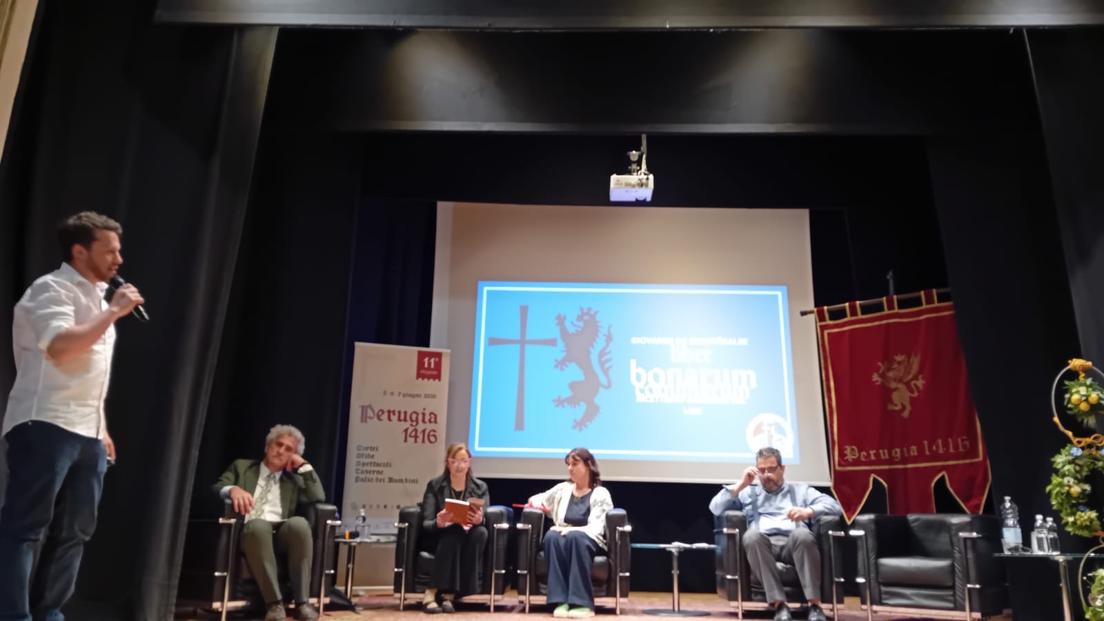 Ricette e usi di tavola in Italia fra Medioevo e Rinascimento: convegno di successo a Perugia (foto) 36 Ricette e usi di tavola in Italia fra Medioevo e Rinascimento: convegno di successo a Perugia (foto) 35