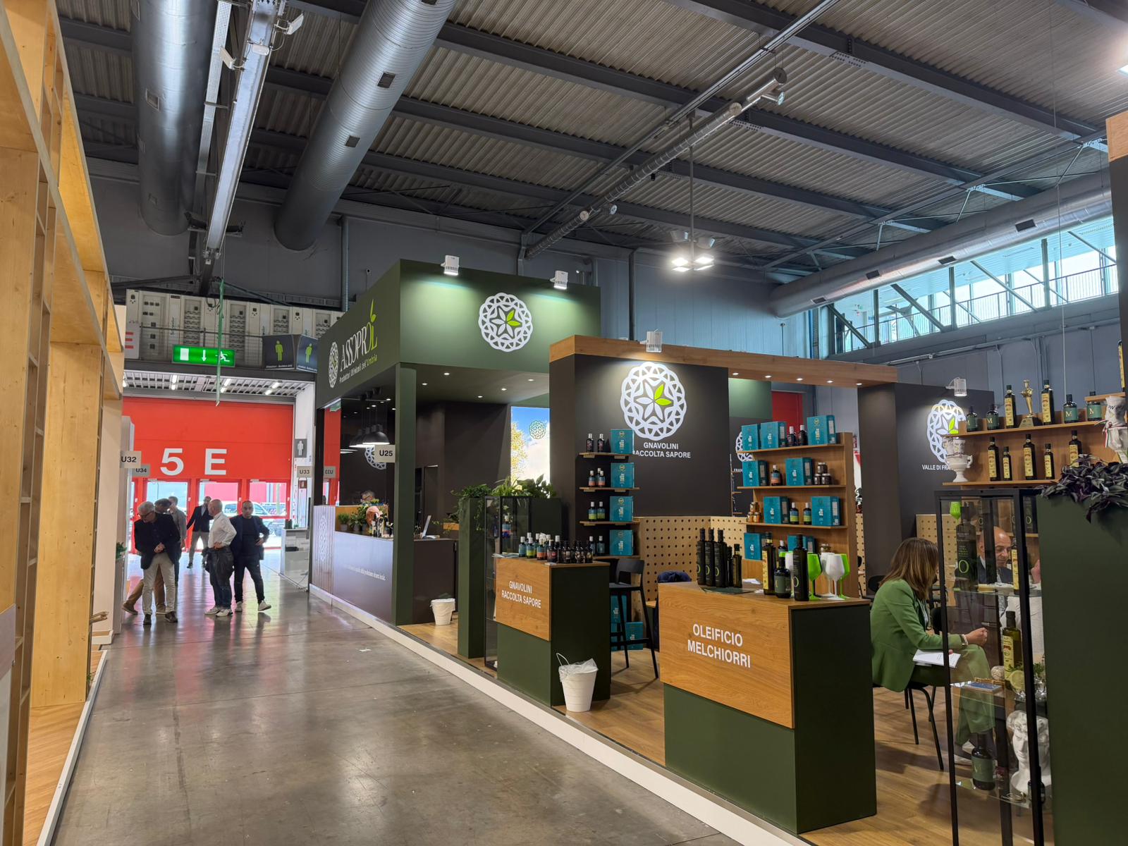 Assoprol Umbria protagonista a Milano: grande successo per la promozione dell’olio regionale 8 Assoprol Umbria protagonista a Milano: grande successo per la promozione dell’olio regionale 7