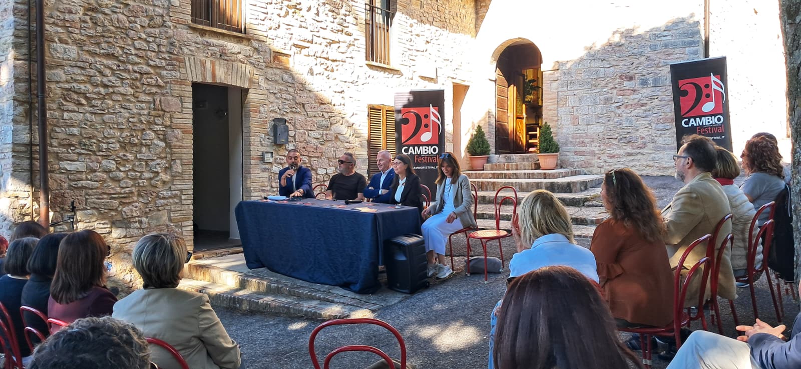 Cambio Festival 2026, ad Assisi musica internazionale e spazio al pensiero critico 4 Cambio Festival 2026, ad Assisi musica internazionale e spazio al pensiero critico 3