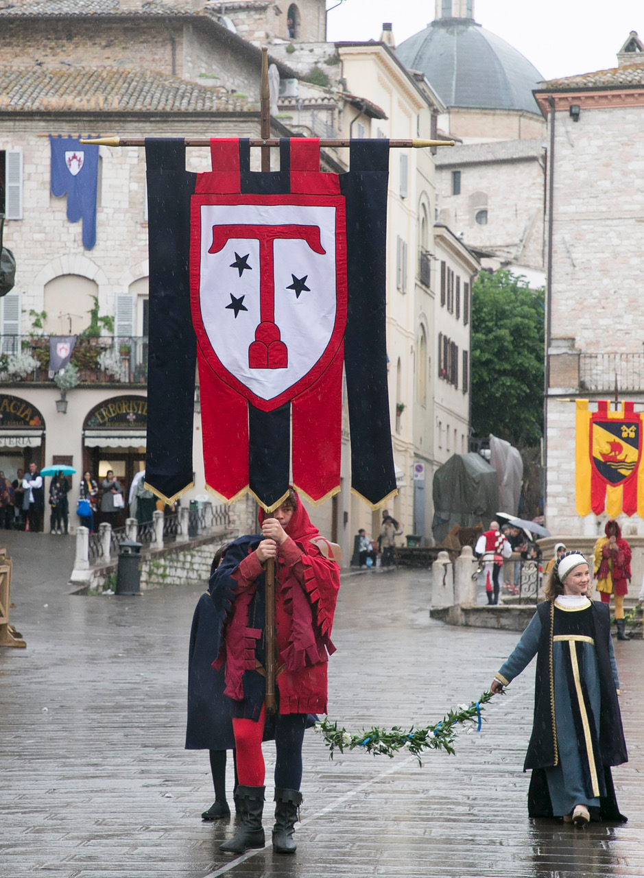 Calendimaggio dei Piccoli, ad Assisi grandi emozioni nonostante la pioggia (foto) 25