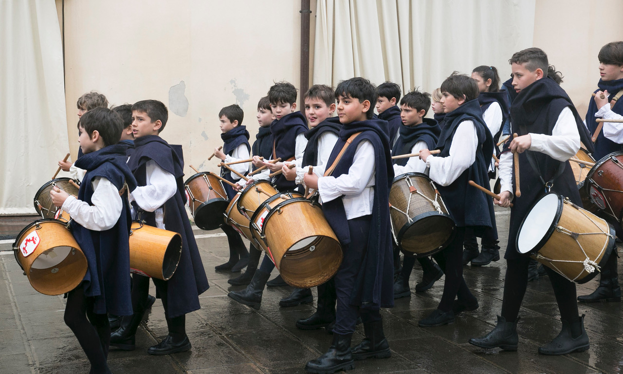 Calendimaggio dei Piccoli, ad Assisi grandi emozioni nonostante la pioggia (foto) 45