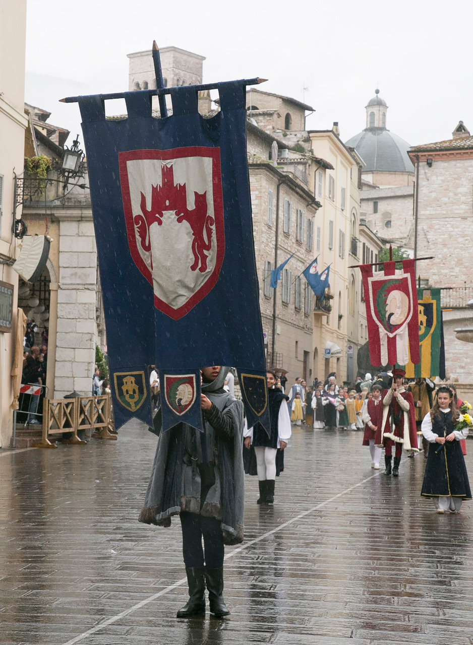 Calendimaggio dei Piccoli, ad Assisi grandi emozioni nonostante la pioggia (foto) 49