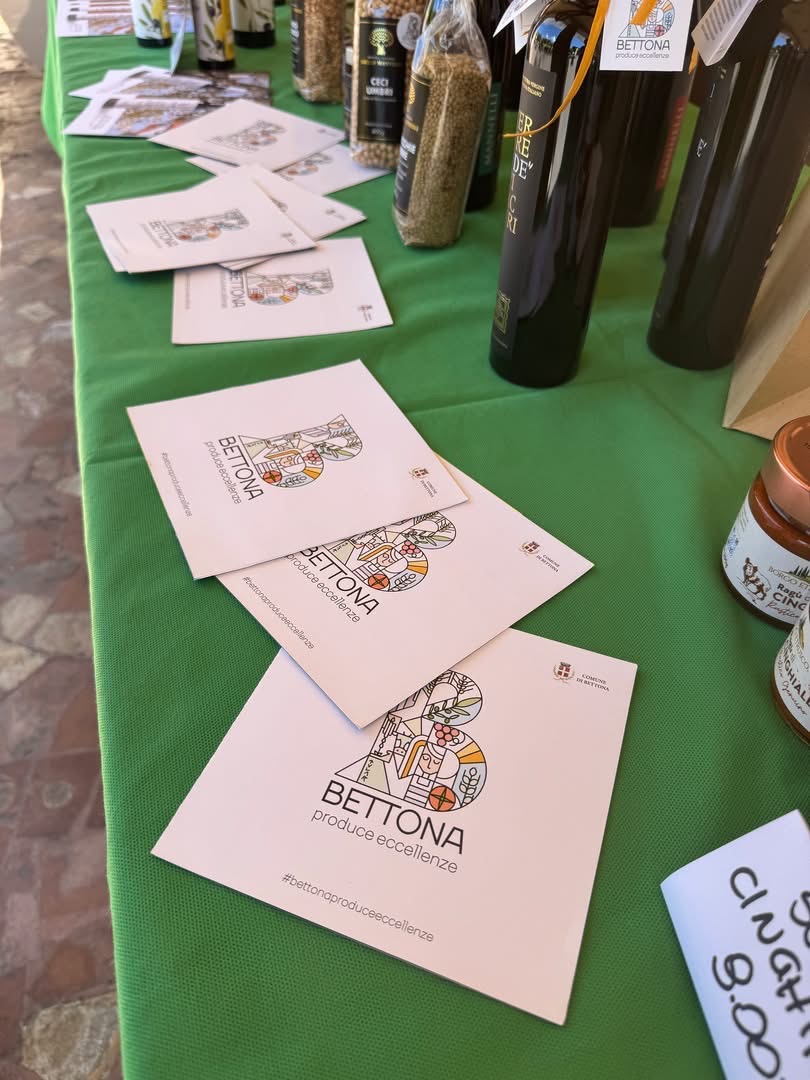 Grande successo a Bettona per la Fiera di San Crispolto (foto) 8 Grande successo a Bettona per la Fiera di San Crispolto (foto) 7