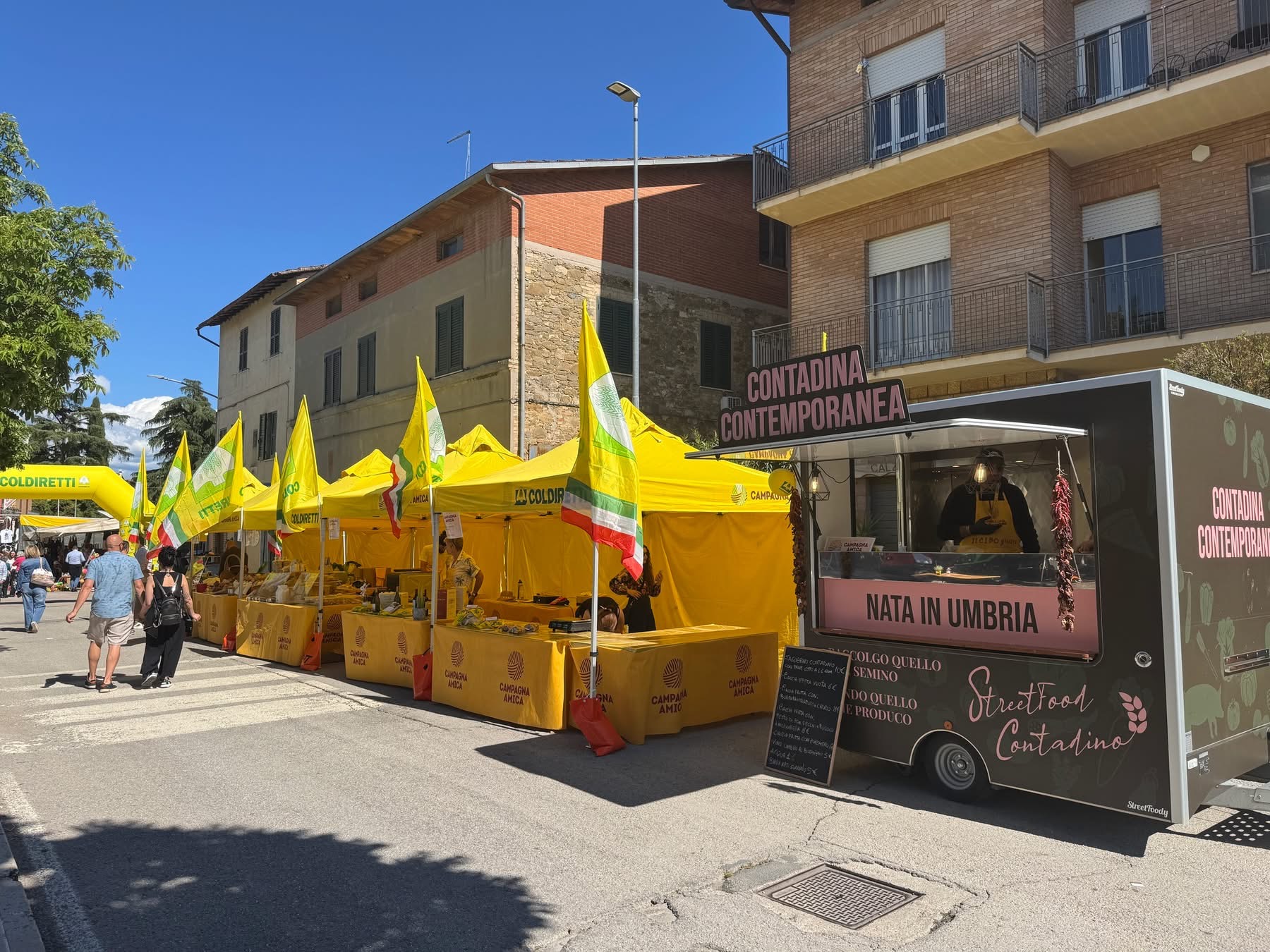 Grande successo a Bettona per la Fiera di San Crispolto (foto) 18 Grande successo a Bettona per la Fiera di San Crispolto (foto) 17