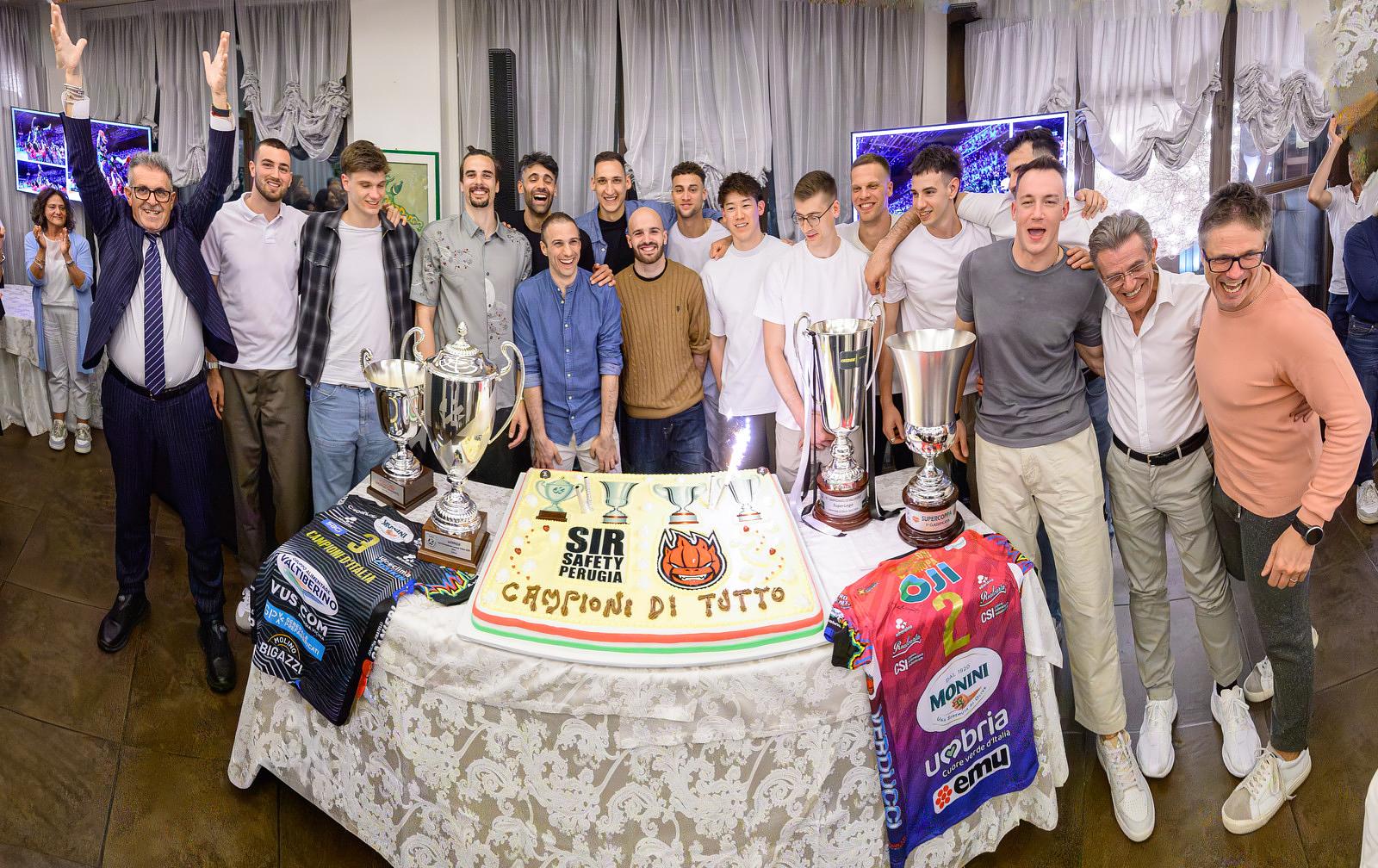 Volley, “Perugia eterna”: parola di Gino Sirci. La società umbra ha scritto in questa stagione una pagina di storia (foto) 20 Volley, “Perugia eterna”: parola di Gino Sirci. La società umbra ha scritto in questa stagione una pagina di storia (foto) 19