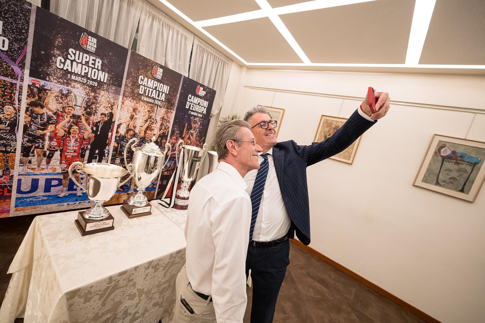 Volley, “Perugia eterna”: parola di Gino Sirci. La società umbra ha scritto in questa stagione una pagina di storia (foto) 10 Volley, “Perugia eterna”: parola di Gino Sirci. La società umbra ha scritto in questa stagione una pagina di storia (foto) 9