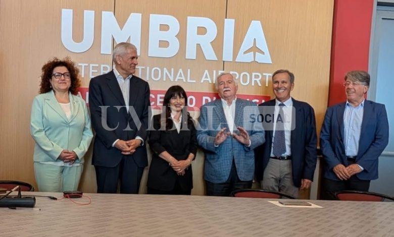 Andrea Ragnetti è il nuovo Presidente di SASE S.p.A., la società che gestisce l'Aeroporto internazionale dell'Umbria 2 Andrea Ragnetti è il nuovo Presidente di SASE S.p.A., la società che gestisce l'Aeroporto internazionale dell'Umbria 1