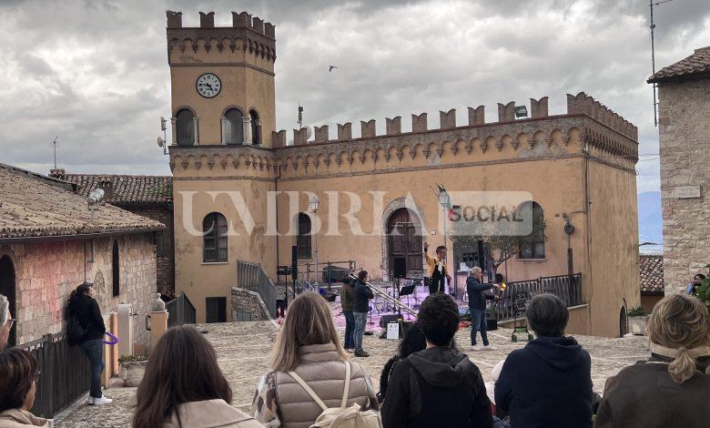 Tutto pronto a Giano dell’Umbria: arriva il francobollo dedicato al borgo 2 Tutto pronto a Giano dell’Umbria: arriva il francobollo dedicato al borgo 1