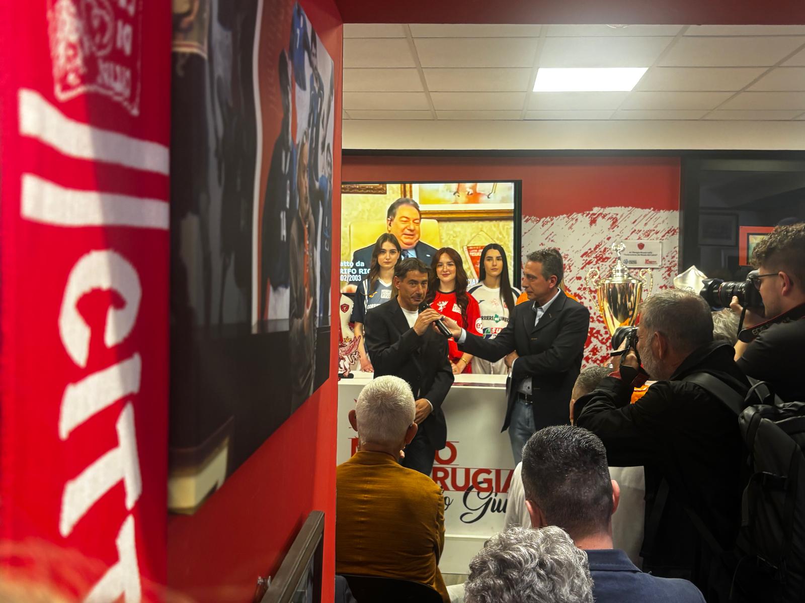 A Perugia la terza edizione del "Memorial Luciano Gaucci", le prime due edizioni furono ad Assisi (foto) 4 A Perugia la terza edizione del "Memorial Luciano Gaucci", le prime due edizioni furono ad Assisi (foto) 3