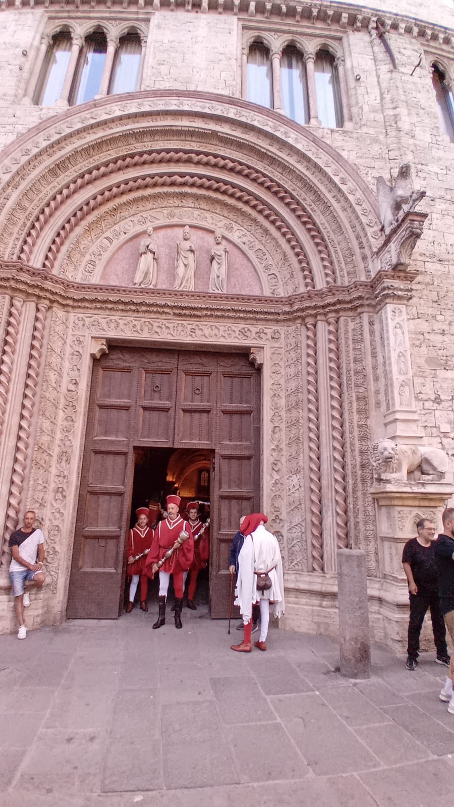 Perugia 1416, la Mossa alla Torre è del Rione Porta Sant’Angelo (foto) 28 Perugia 1416, la Mossa alla Torre è del Rione Porta Sant’Angelo (foto) 27
