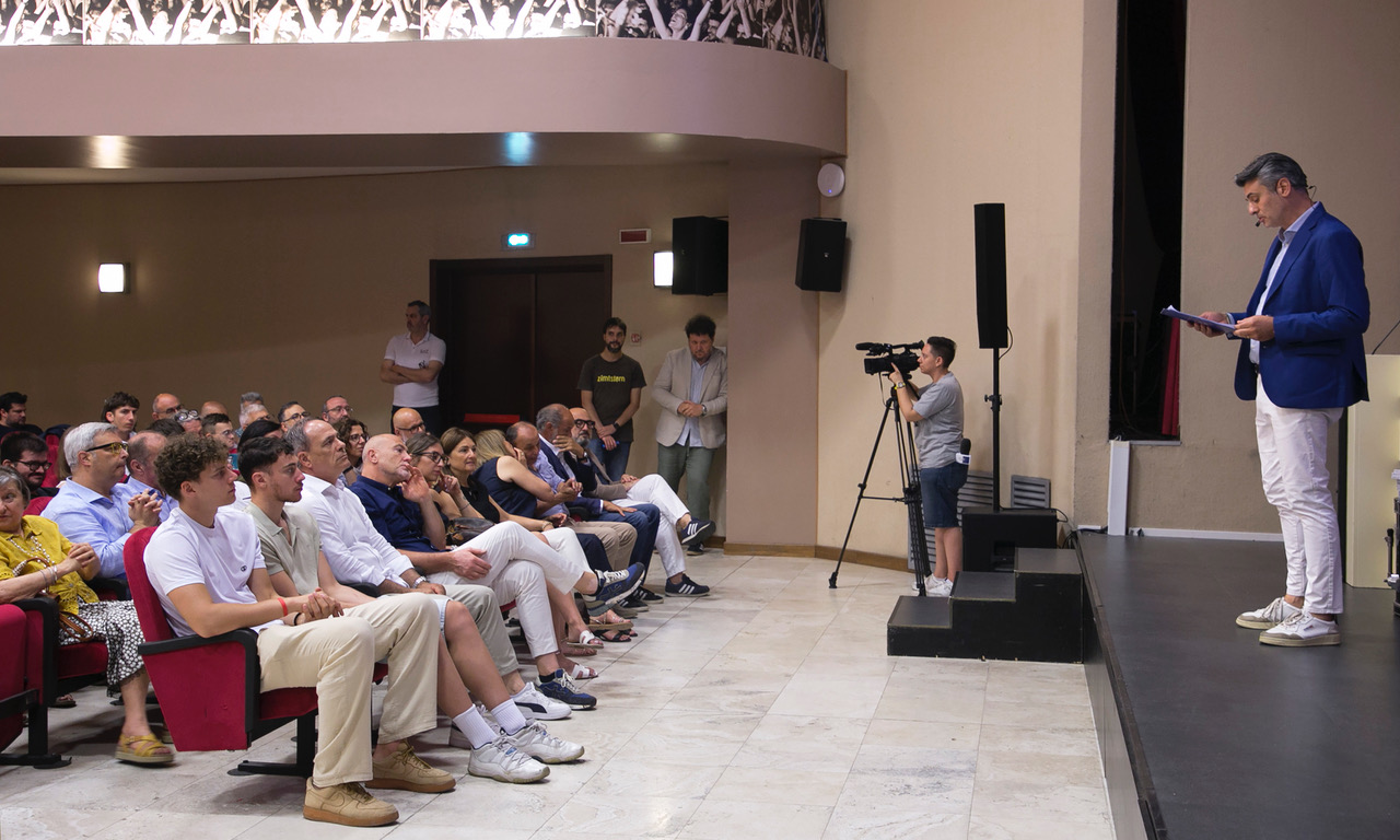 Gran Galà del basket Umbro, terza edizione da record all'Hotel Giò (foto) 8 Gran Galà del basket Umbro, terza edizione da record all'Hotel Giò (foto) 7