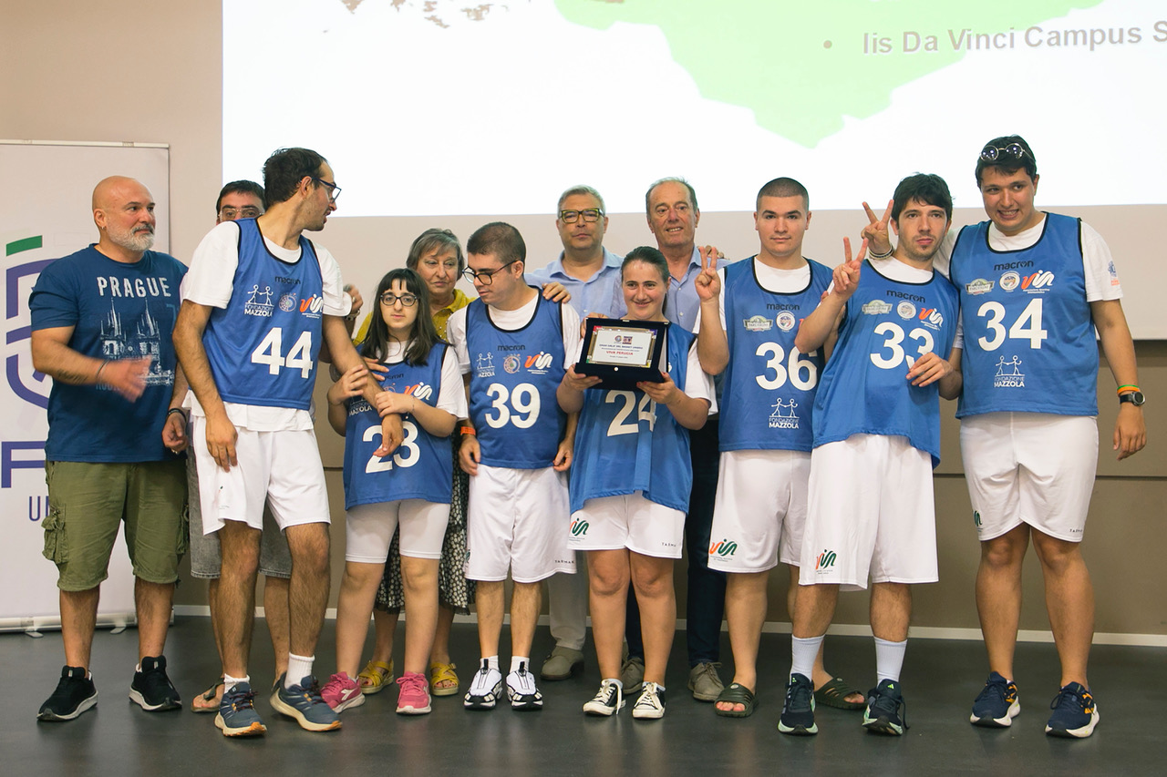 Gran Galà del basket Umbro, terza edizione da record all'Hotel Giò (foto) 32 Gran Galà del basket Umbro, terza edizione da record all'Hotel Giò (foto) 31