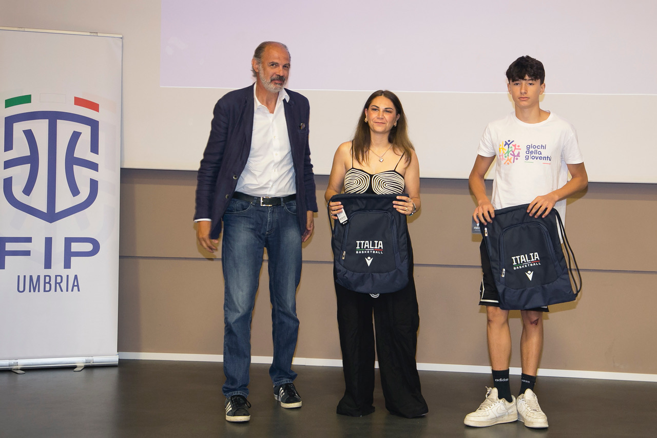 Gran Galà del basket Umbro, terza edizione da record all'Hotel Giò (foto) 40 Gran Galà del basket Umbro, terza edizione da record all'Hotel Giò (foto) 39