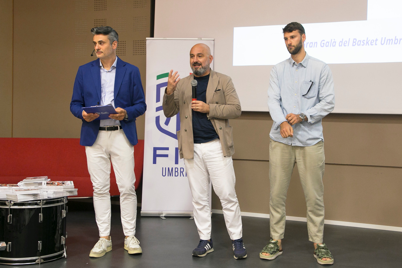 Gran Galà del basket Umbro, terza edizione da record all'Hotel Giò (foto) 44 Gran Galà del basket Umbro, terza edizione da record all'Hotel Giò (foto) 43
