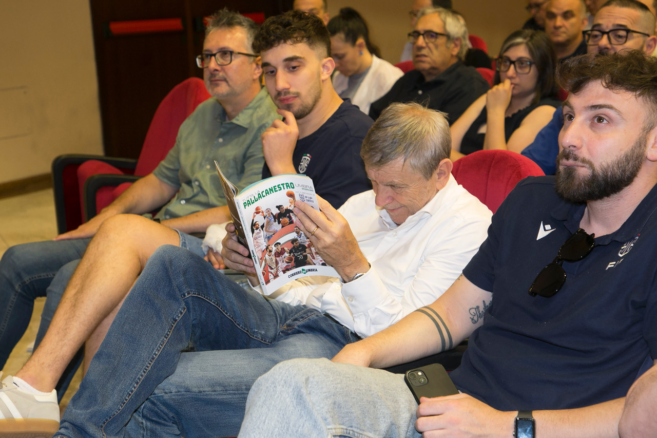 Gran Galà del basket Umbro, terza edizione da record all'Hotel Giò (foto) 54 Gran Galà del basket Umbro, terza edizione da record all'Hotel Giò (foto) 53