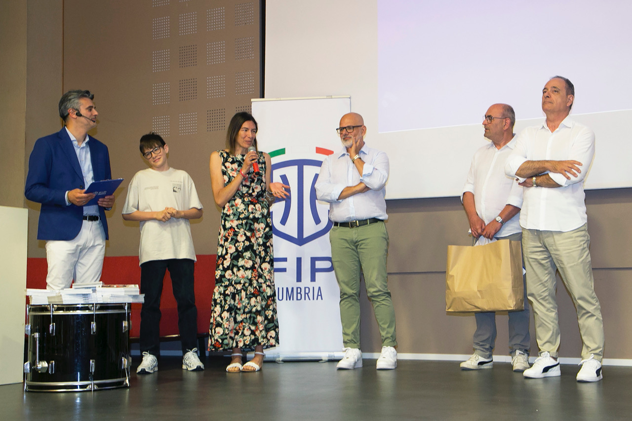 Gran Galà del basket Umbro, terza edizione da record all'Hotel Giò (foto) 66 Gran Galà del basket Umbro, terza edizione da record all'Hotel Giò (foto) 65
