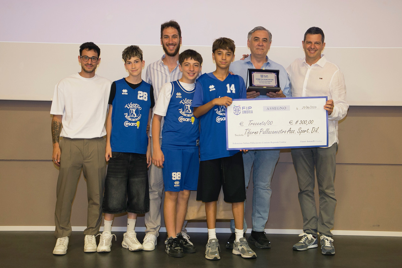 Gran Galà del basket Umbro, terza edizione da record all'Hotel Giò (foto) 78 Gran Galà del basket Umbro, terza edizione da record all'Hotel Giò (foto) 77