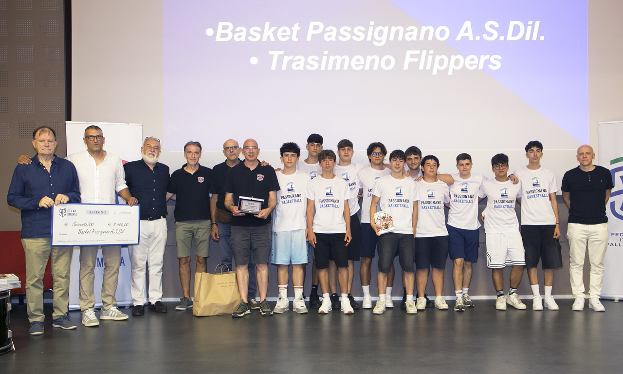 Gran Galà del basket Umbro, terza edizione da record all'Hotel Giò (foto) 84 Gran Galà del basket Umbro, terza edizione da record all'Hotel Giò (foto) 83
