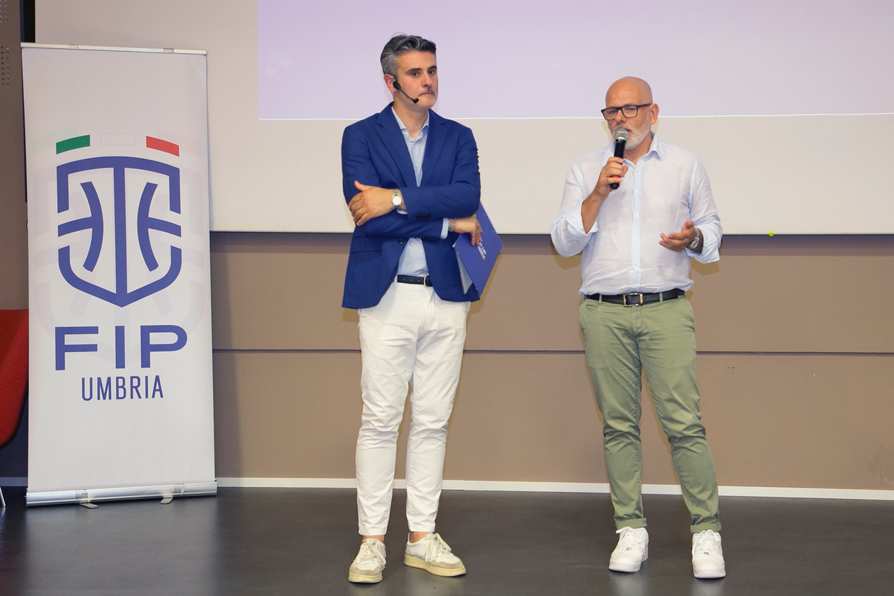 Gran Galà del basket Umbro, terza edizione da record all'Hotel Giò (foto) 130 Gran Galà del basket Umbro, terza edizione da record all'Hotel Giò (foto) 129