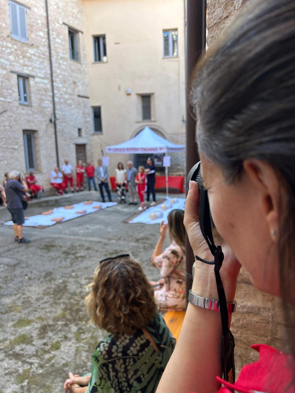 La cooperazione al servizio della comunità: a Spello una giornata dedicata alla prevenzione e alla solidarietà (foto) 5