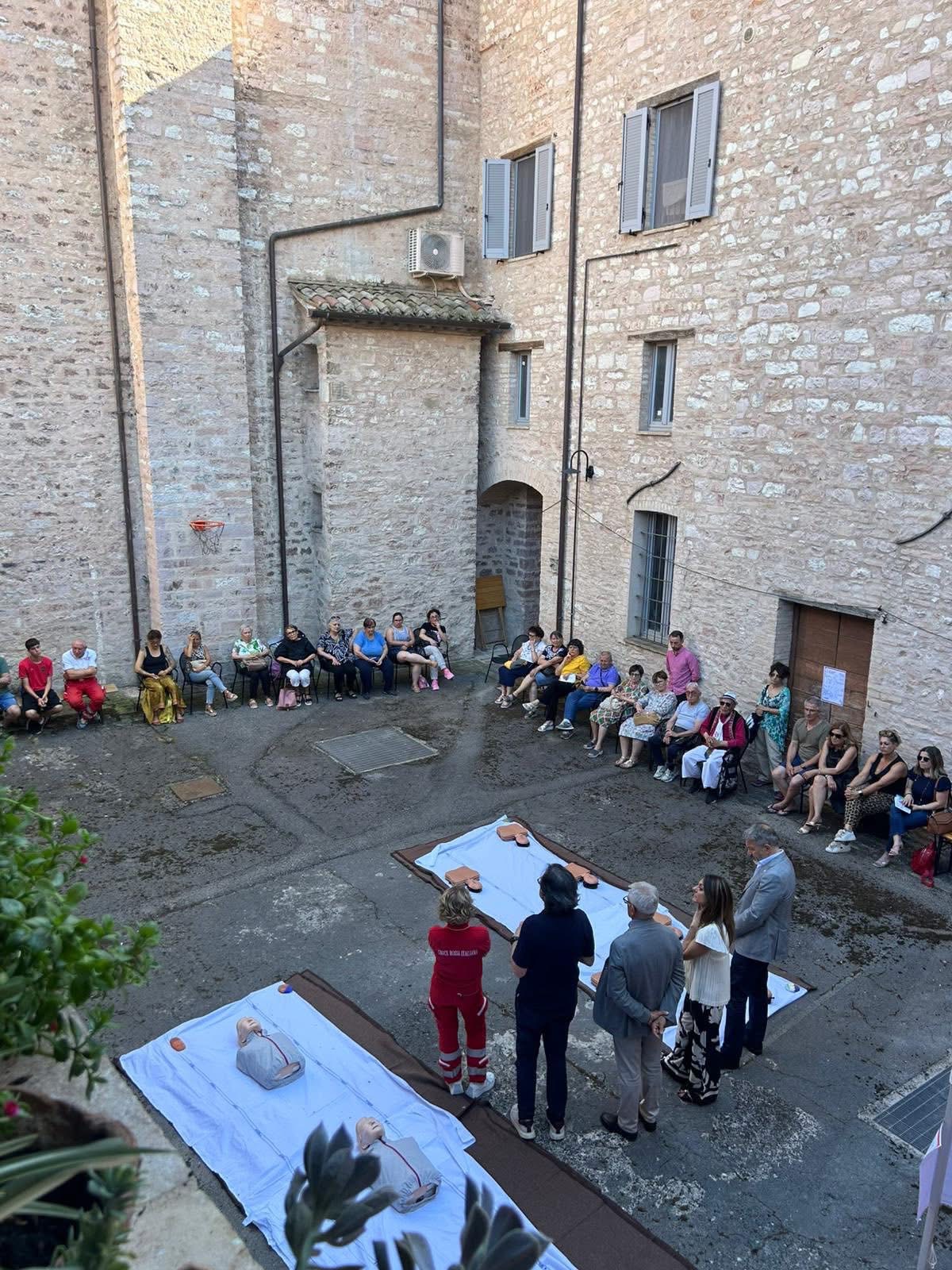 La cooperazione al servizio della comunità: a Spello una giornata dedicata alla prevenzione e alla solidarietà (foto) 7