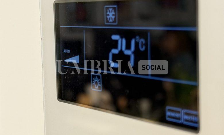 Caldo record in Umbria, boom di guasti ai climatizzatori: tecnici sommersi dalle richieste 2 Caldo record in Umbria, boom di guasti ai climatizzatori: tecnici sommersi dalle richieste 1