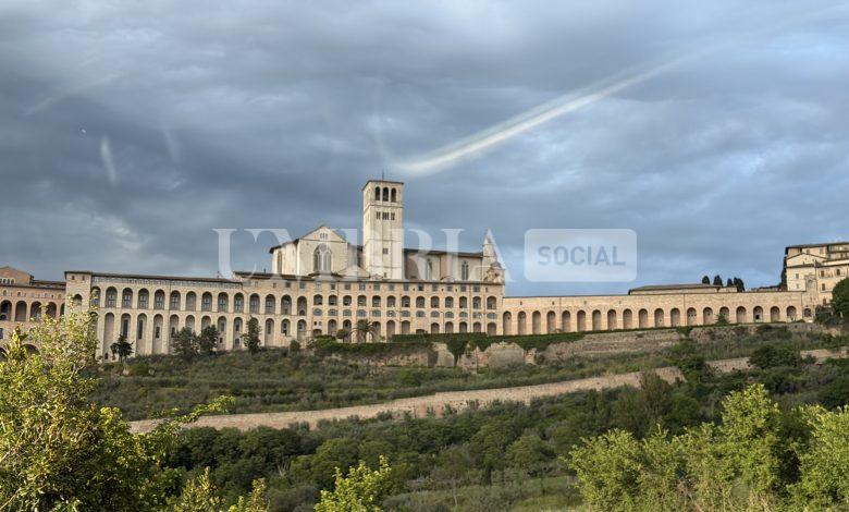 Assisi, il Circolo “Primo Maggio” chiede la revoca della cittadinanza onoraria a Mussolini 2 Assisi, il Circolo “Primo Maggio” chiede la revoca della cittadinanza onoraria a Mussolini 1