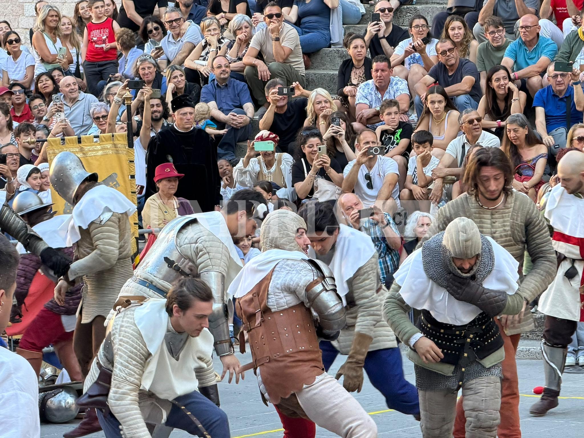Perugia1416 cala il sipario, ma regina del finale è la Sassaiola (foto) 24 Perugia1416 cala il sipario, ma regina del finale è la Sassaiola (foto) 23