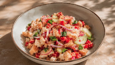 Panzanella umbra, il gusto dell’estate nato dalla cucina contadina 12 Panzanella umbra, il gusto dell’estate nato dalla cucina contadina 11