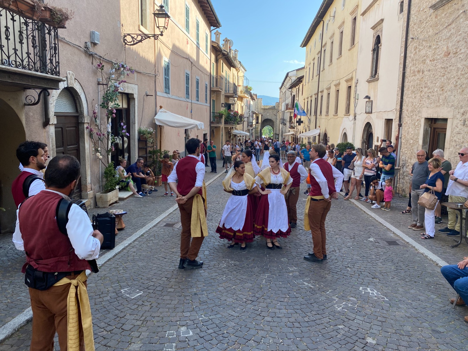 Monteleone di Spoleto celebra la Fiera di San Felice: tre giorni tra tradizioni dell'Appennino 4 Monteleone di Spoleto celebra la Fiera di San Felice: tre giorni tra tradizioni dell'Appennino 3