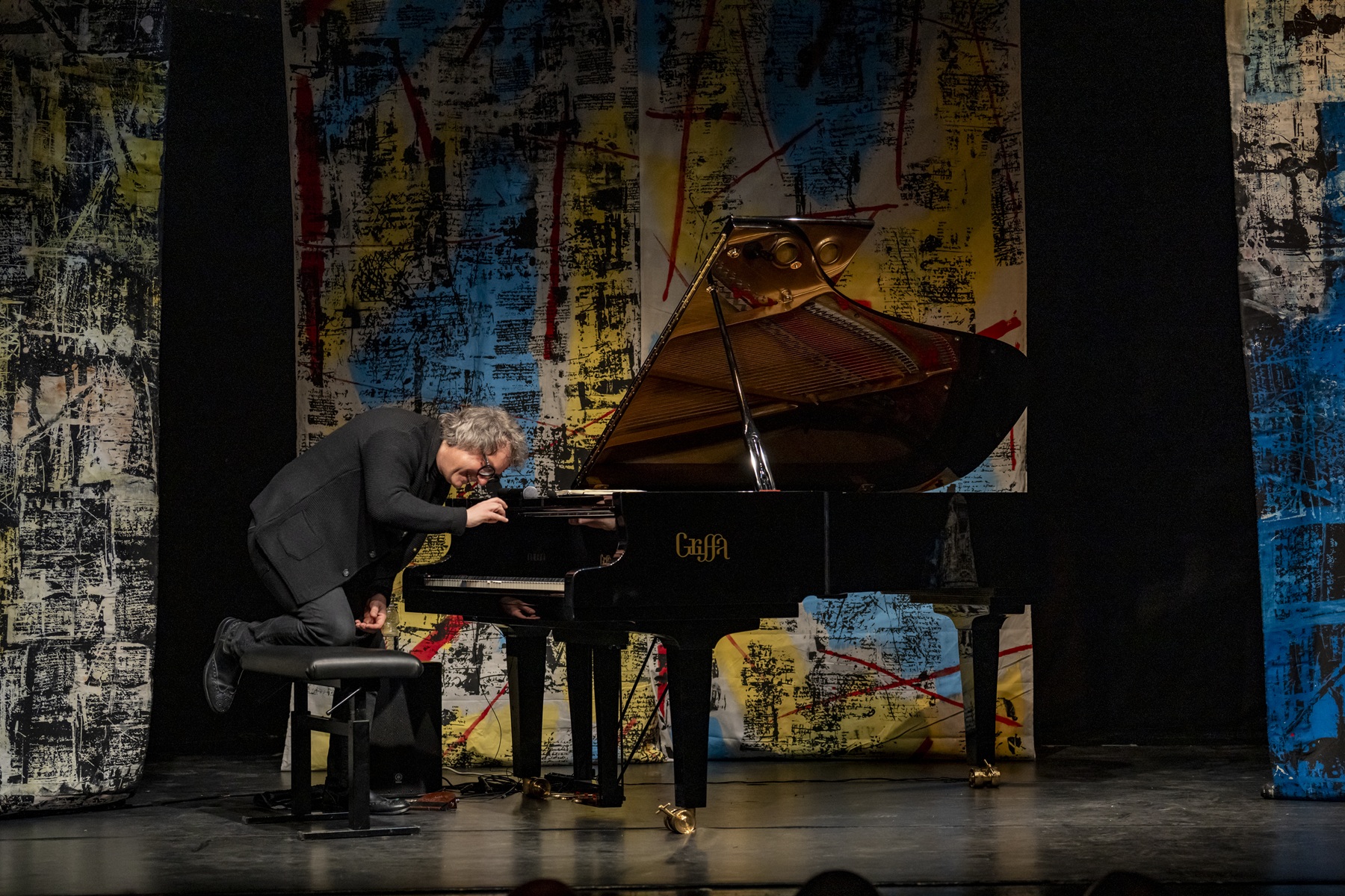 Suoni Controvento, il debutto della decima edizione: dialoghi di pace e musica d’autore 12 Suoni Controvento, il debutto della decima edizione: dialoghi di pace e musica d’autore 11