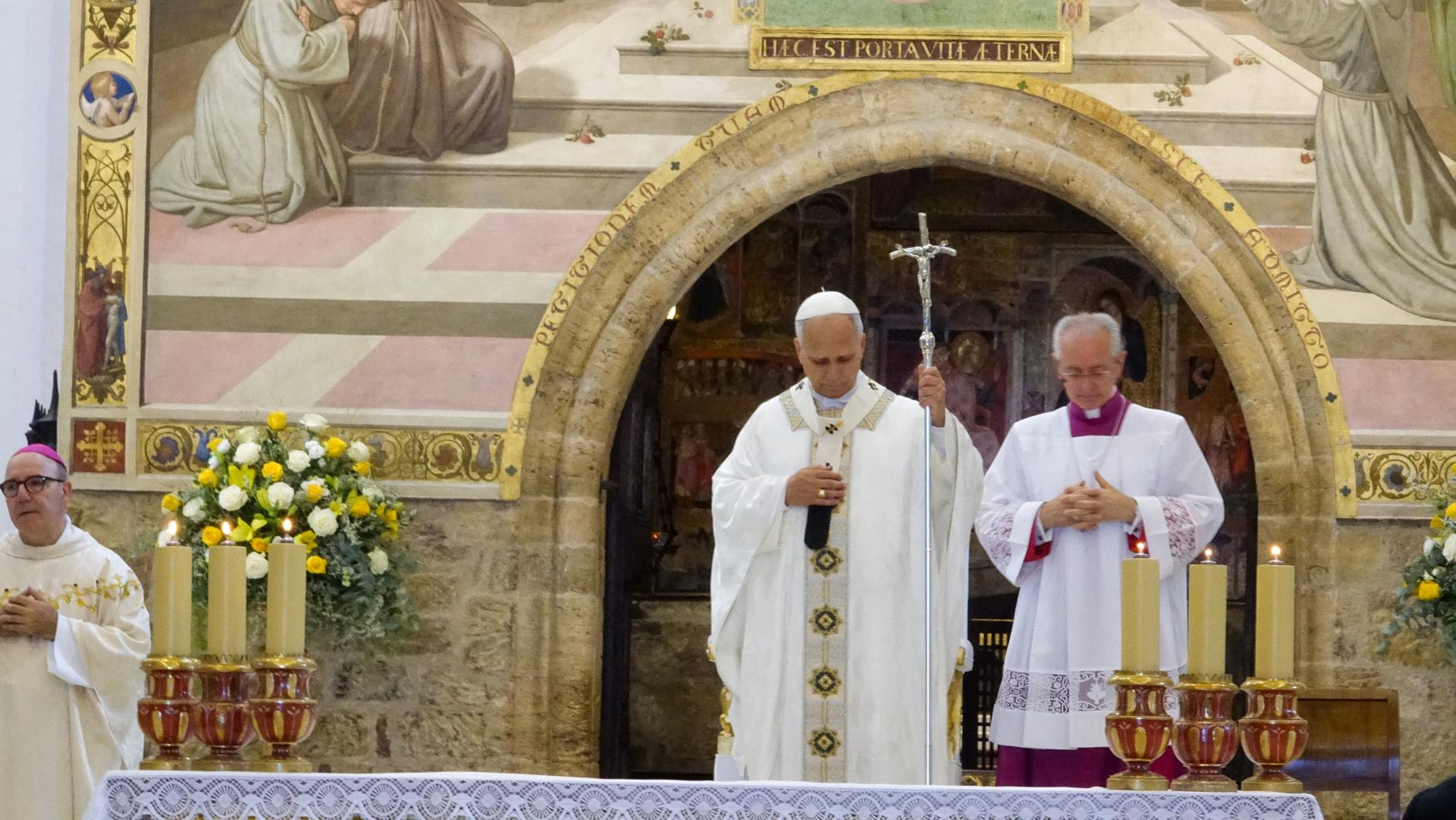 “Go!” diventa missione. Papa Leone XIV conclude ad Assisi il Franciscan Youth Meeting e affida ai giovani il Vangelo della fraternità 14 “Go!” diventa missione. Papa Leone XIV conclude ad Assisi il Franciscan Youth Meeting e affida ai giovani il Vangelo della fraternità 13