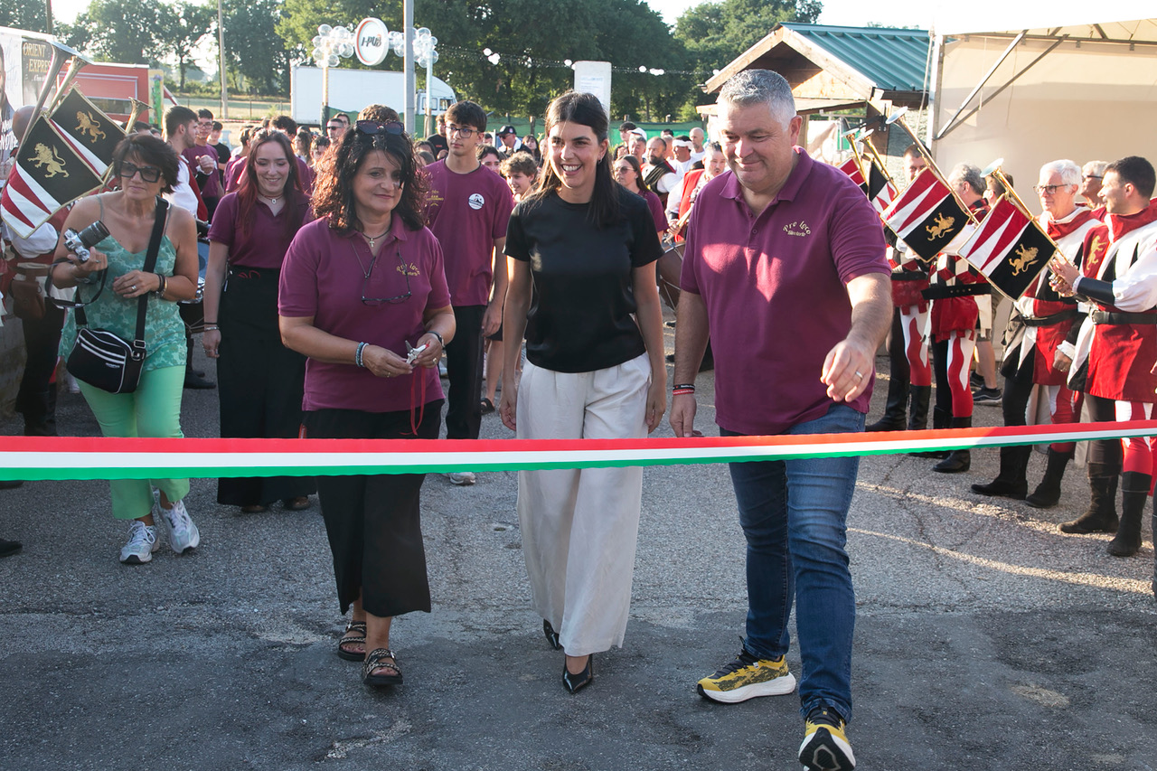 Antichi Sapori, a Rivotorto trionfa l’eccellenza gastronomica in pieno Ottocentenario Francescano (foto) 30 Antichi Sapori, a Rivotorto trionfa l’eccellenza gastronomica in pieno Ottocentenario Francescano (foto) 29